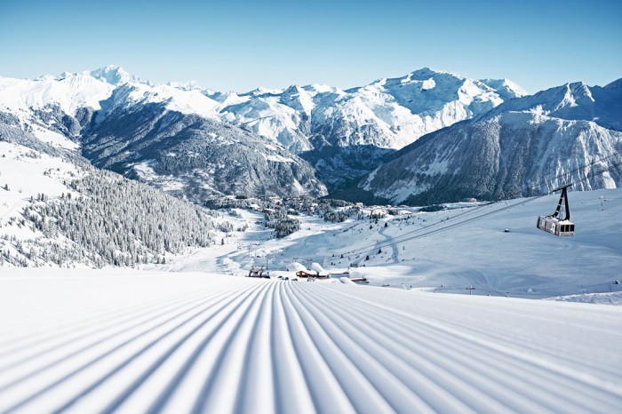 Courchevel station image